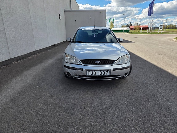 Ford Mondeo 2 of 5