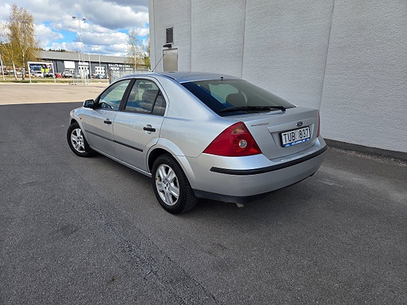 Ford Mondeo 7 of 13