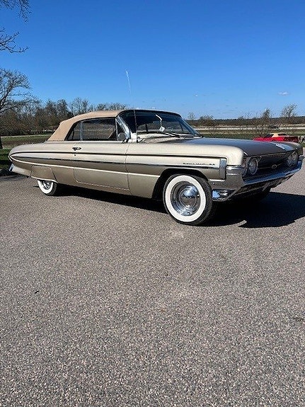 Oldsmobile Dynamic 88 11 of 13