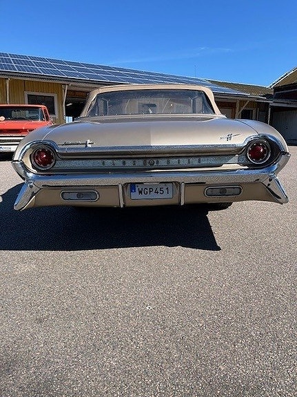 Oldsmobile Dynamic 88 9 of 13