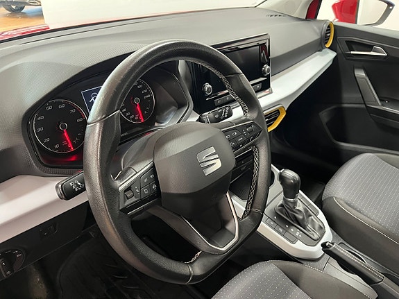 Seat Arona 15 of 23