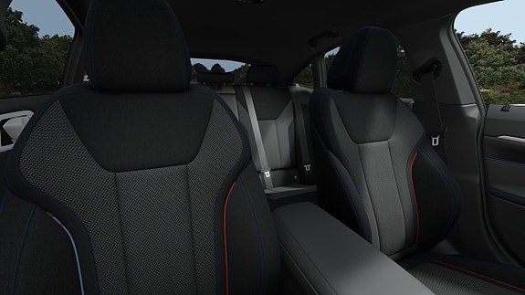 BMW i4 10 of 13
