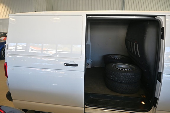 Volkswagen Transporter 11 of 19