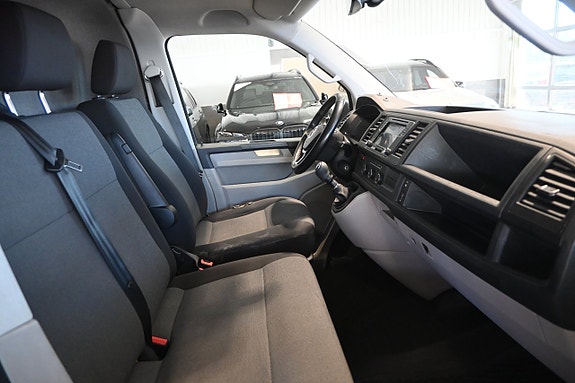 Volkswagen Transporter 9 of 19