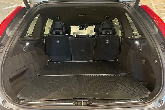 Volvo XC90 24 of 26