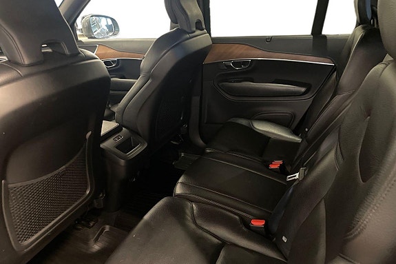 Volvo XC90 22 of 26