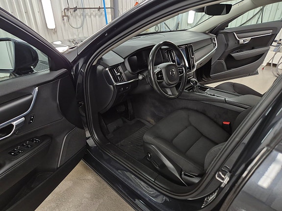 Volvo V90 21 of 27