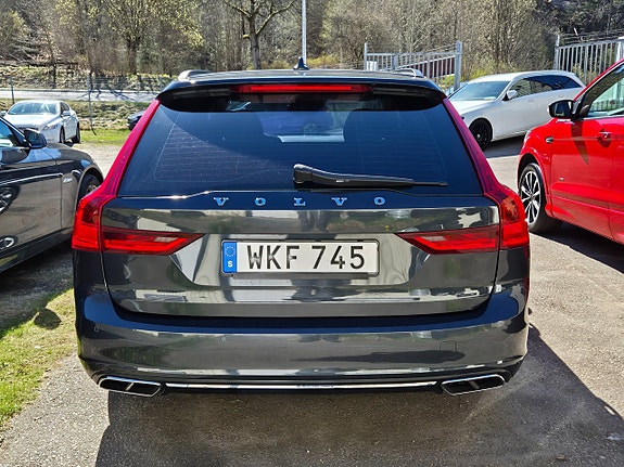 Volvo V90 13 of 27