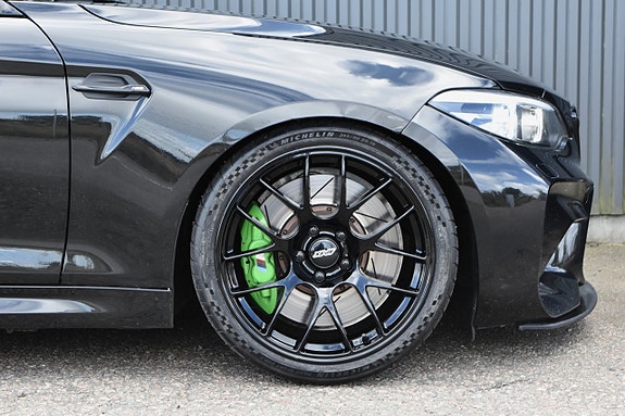 BMW M2 4 of 5