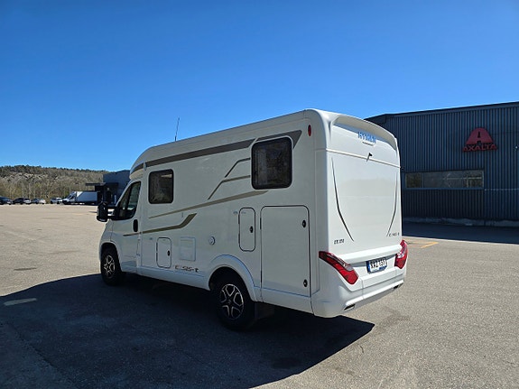 Hymer Exsis-t 374 2 of 16