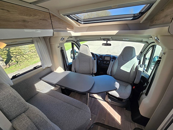 Hymer Exsis-t 374 3 of 16
