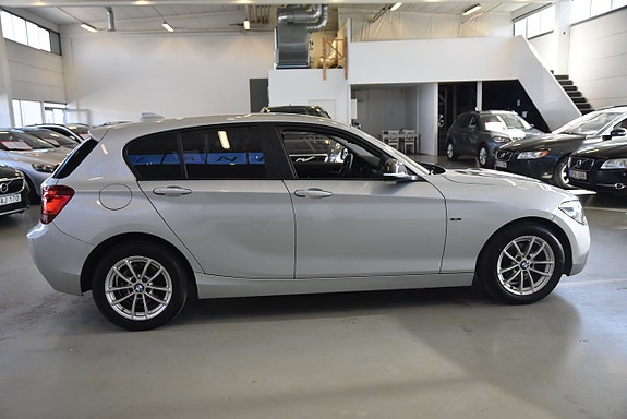 BMW 118d 3 of 5