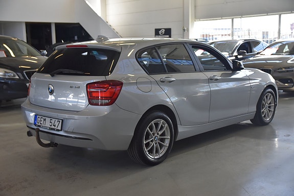 BMW 118d 4 of 5