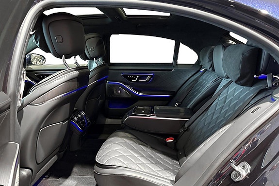 Mercedes-Benz S580 10 of 11