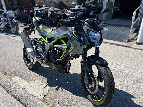 Kawasaki Z125 A1 2 of 5