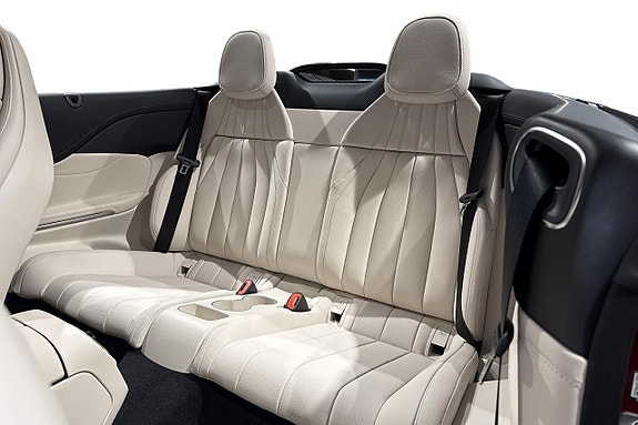Mercedes-Benz CLE300 10 of 11