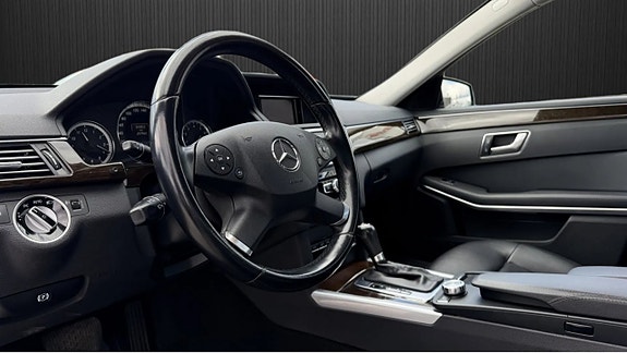Mercedes-Benz E200 5 of 5