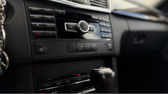 Mercedes-Benz E200 9 of 11