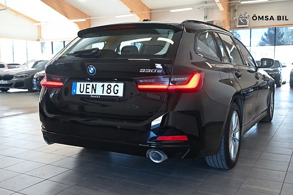 BMW 330e 4 of 5