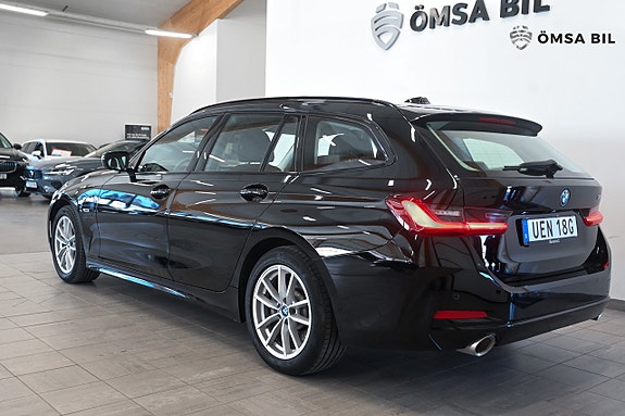BMW 330e 5 of 5
