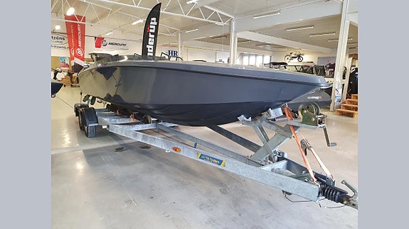Challenger 24 Mercury 225 Optimax 3 of 11