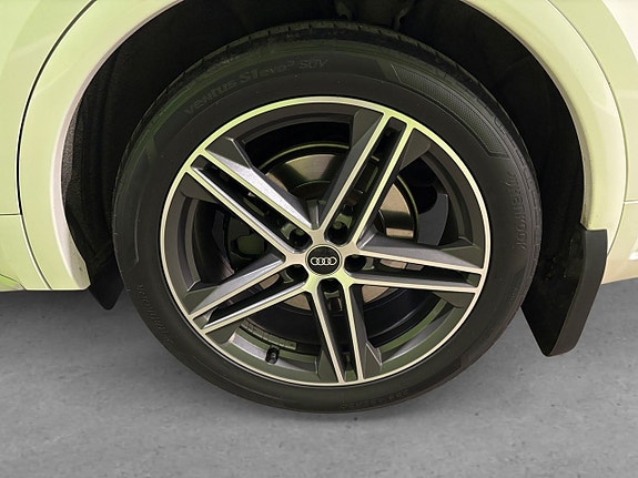Audi SQ5 8 of 26