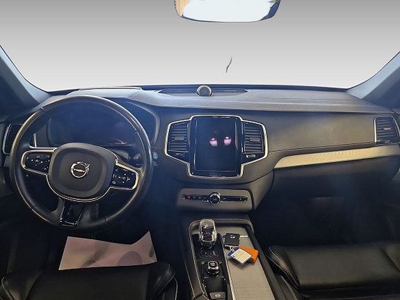 Volvo XC90 10 of 11