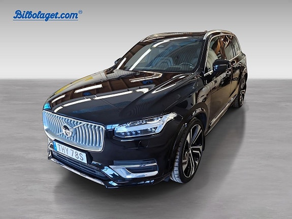 Volvo XC90 2 of 11