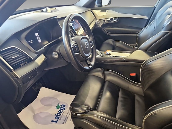 Volvo XC90 9 of 11