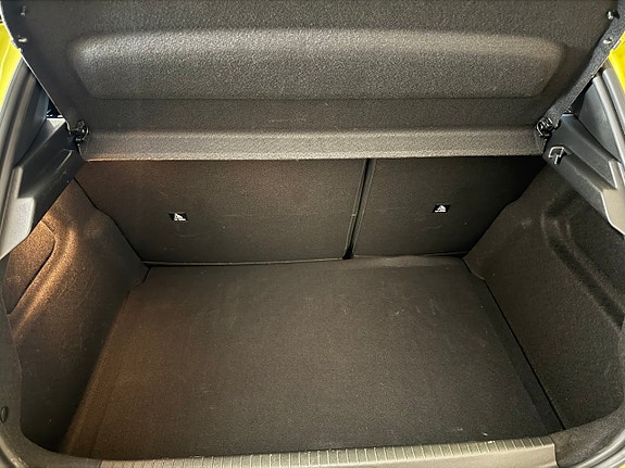 Peugeot 208 7 of 9