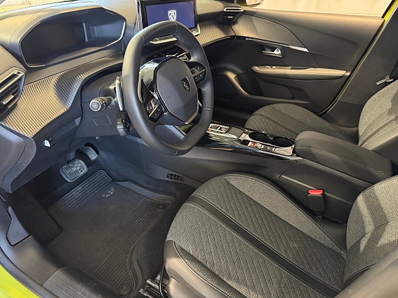 Peugeot 208 5 of 5