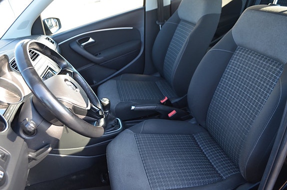 Volkswagen Polo 13 of 19