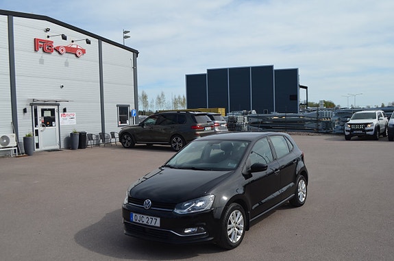 Volkswagen Polo 2 of 5