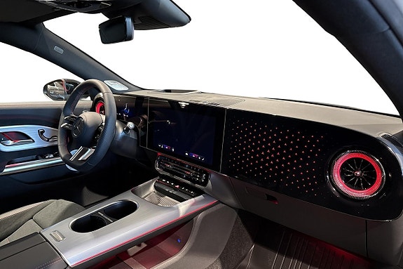 Mercedes-Benz CLA350 9 of 11