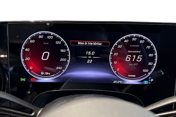 Mercedes-Benz CLA350 7 of 11