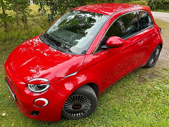 Fiat 500e 3 of 6