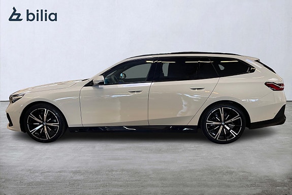 BMW 520d 3 of 5