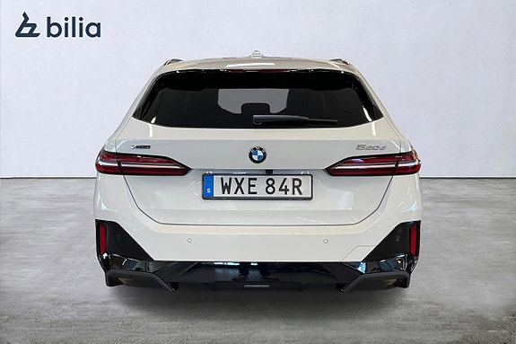 BMW 520d 4 of 5