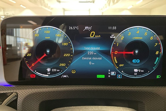 Mercedes-Benz CLA250 e 15 of 16