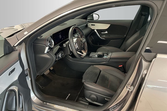 Mercedes-Benz CLA250 e 10 of 16