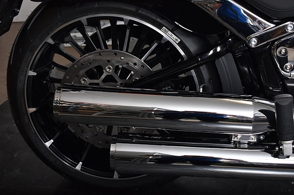 Harley-Davidson Breakout SPARA 25 200:- / OMG LEVERANS 11 of 16