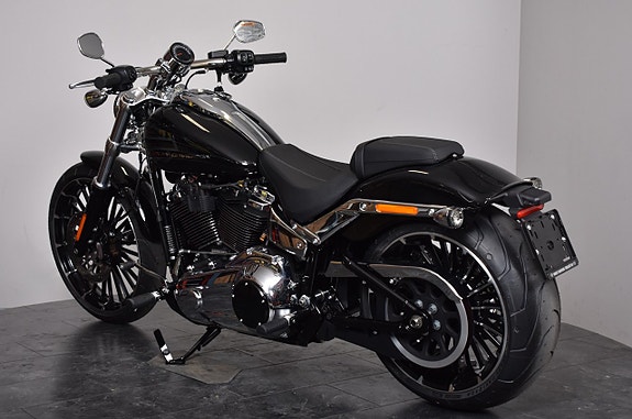Harley-Davidson Breakout SPARA 25 200:- / OMG LEVERANS 5 of 16