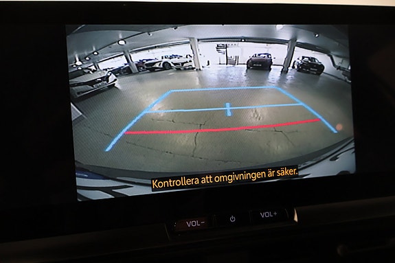 Toyota C-HR 10 of 15