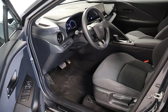 Toyota C-HR 5 of 5