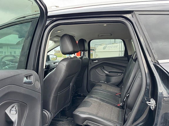 Ford Kuga 14 of 19
