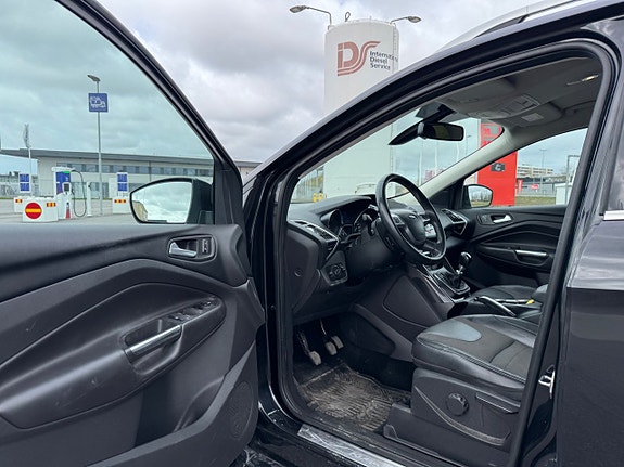 Ford Kuga 9 of 19