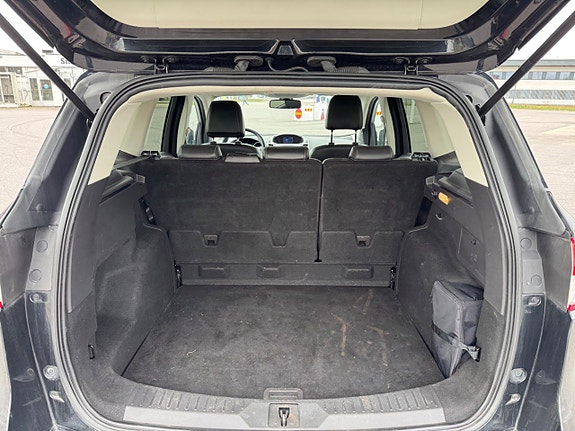 Ford Kuga 19 of 19