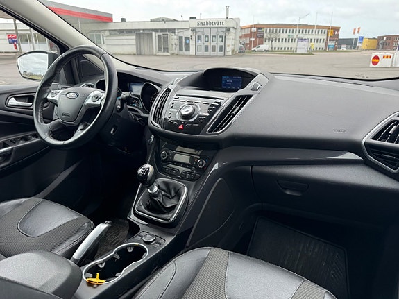 Ford Kuga 13 of 19