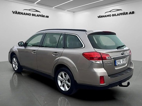Subaru Outback 3 of 5