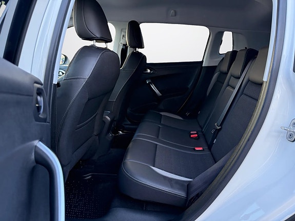 Peugeot 2008 9 of 21